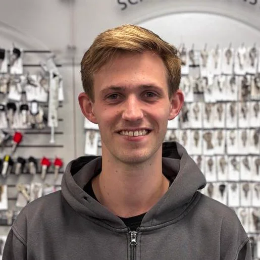 Tom Elsholz, Monteur im Außendienst, Kundenbetreuer bei E+F Schließtechnik